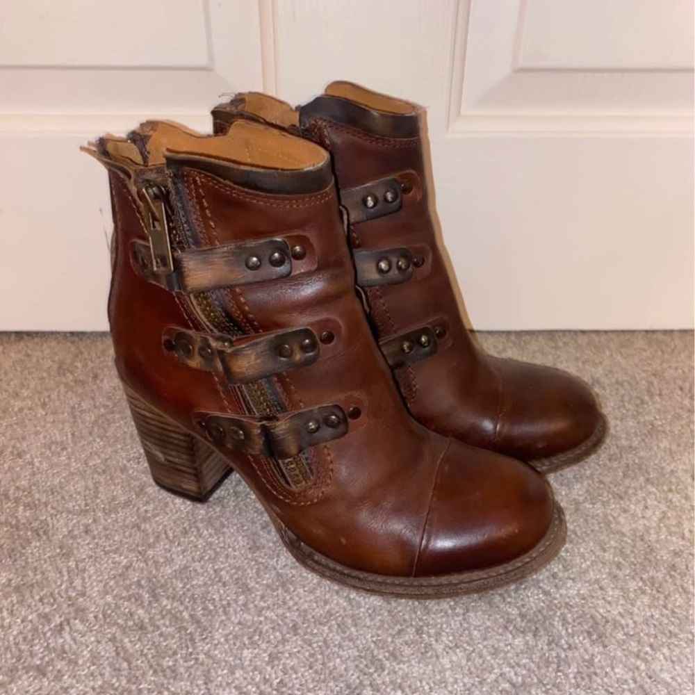 Freebird by Steven “Becket” Leather Ankle Boots